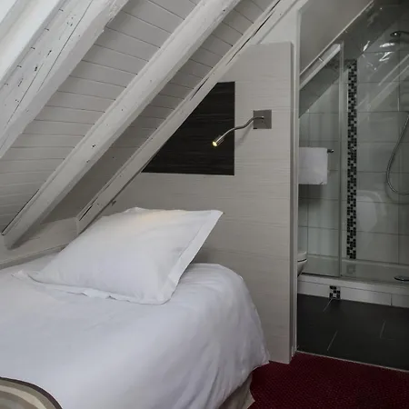 Couvent Du Franciscain Centre Hotel